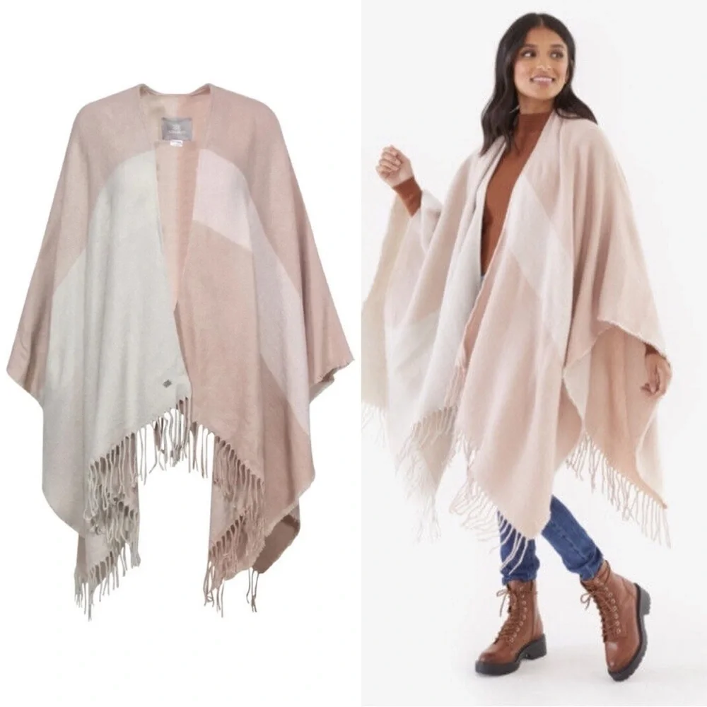 SOIA & KYO • Yadira Woven Scarfigan wrap shawl poncho scarf pink beige fringed